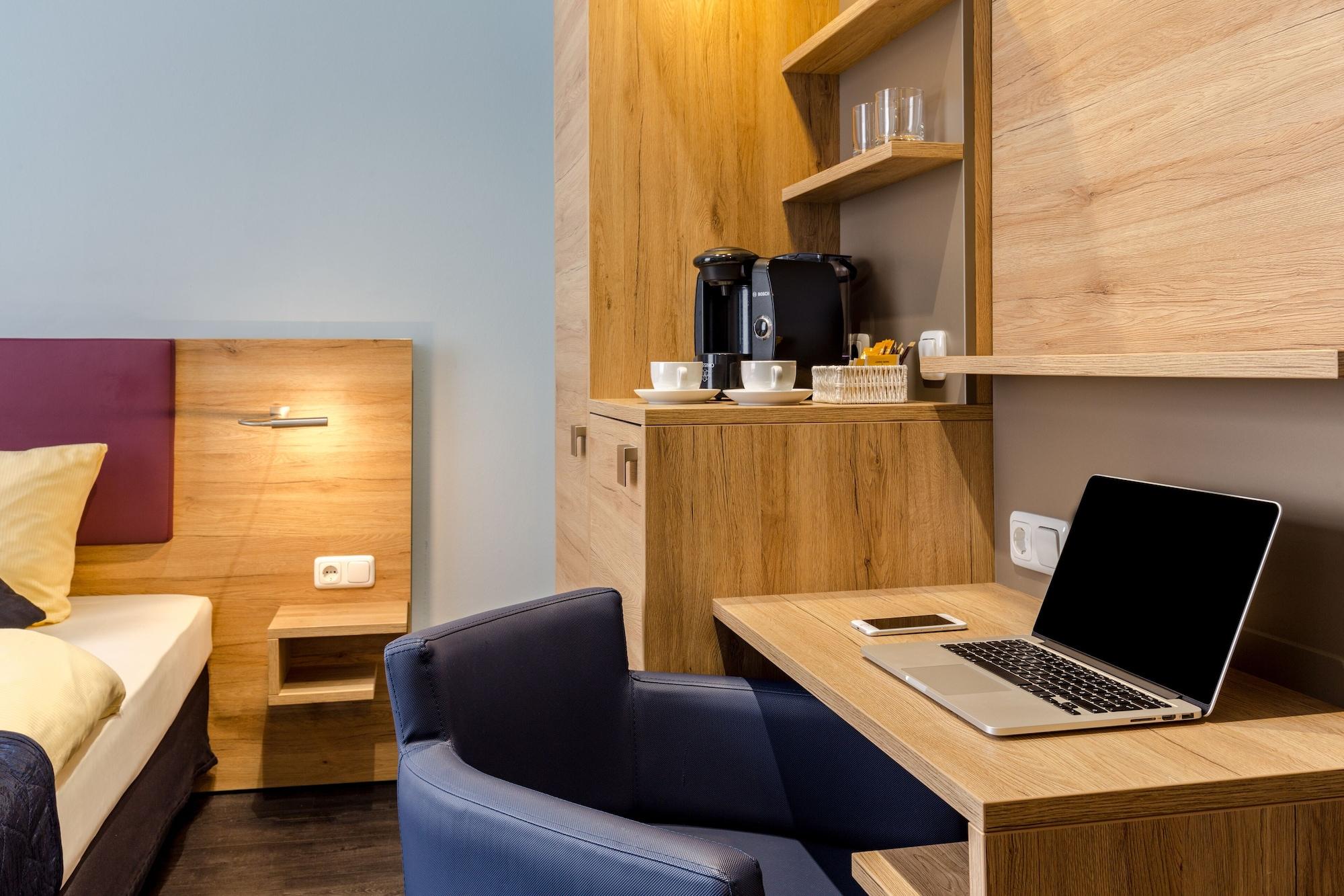 Hotel Comfort Frankfurt Station 3*
