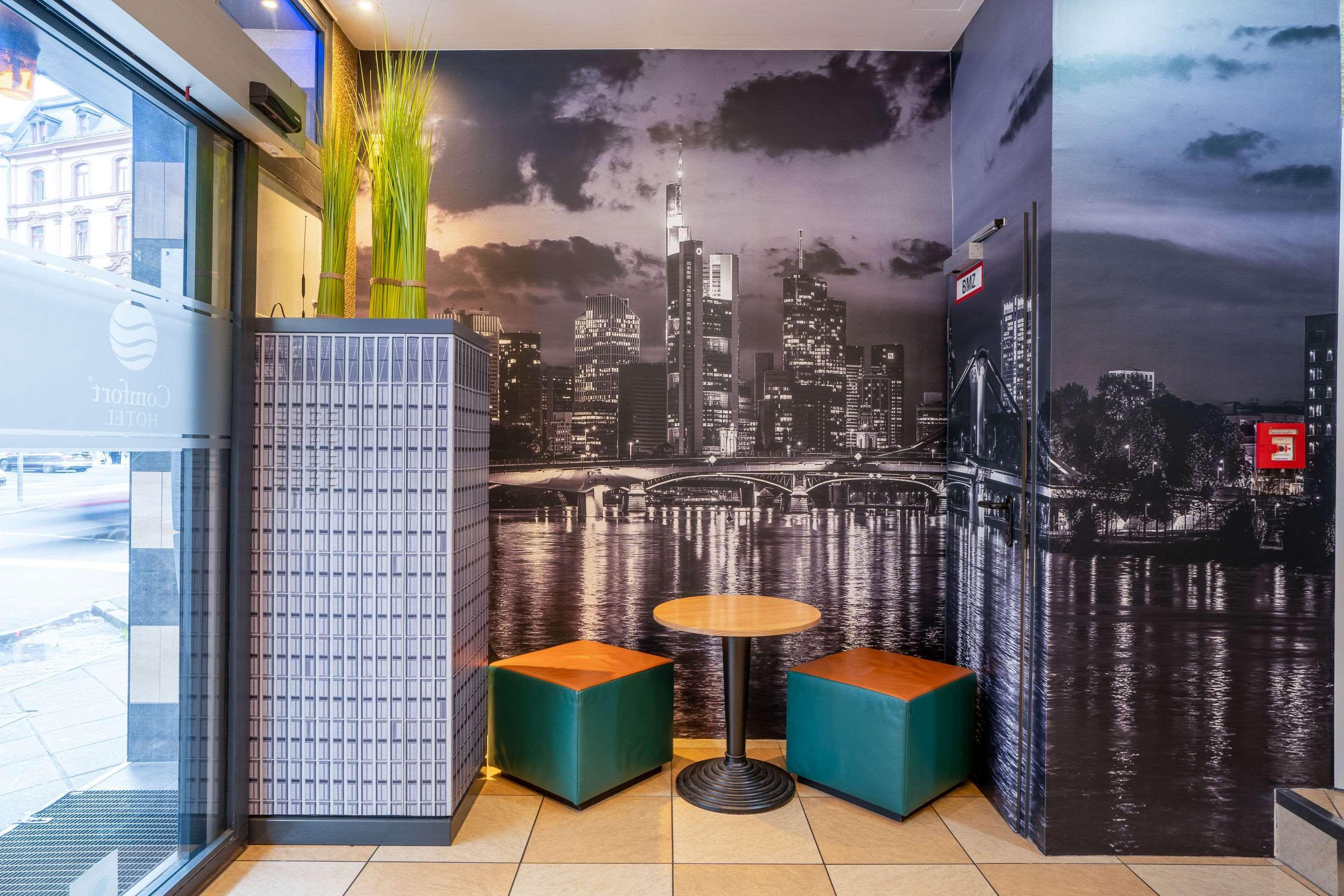 Comfort Frankfurt Station Hotel 3*